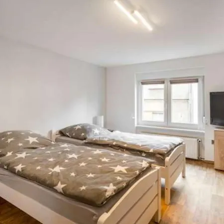 Grosse Mitten In Bad * 贝尔泽格