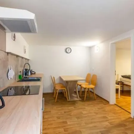 Grosse Mitten In Bad * 贝尔泽格